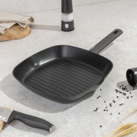 Patelnia grillowa 28cm z powłoką tytanową BerlingerHaus Antracit BH-8126 Patelnia grillowa 28cm z powłoką tytanową BerlingerHaus Antracit BH-8126