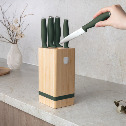 Zestaw noży w bambusowym stojaku 5 el. BerlingerHaus Matte Green Collection BH-2751 Zestaw noży w bambusowym stojaku 5 el. BerlingerHaus Matte Green Collection BH-2751